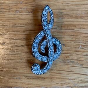 Music Note Brooch